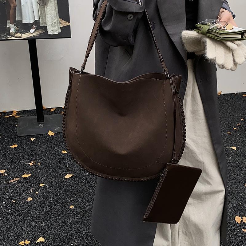 Fashion women's bag 2025 new autumn retro casual shoulder bag large capacity versatile bag commuter underarm bag