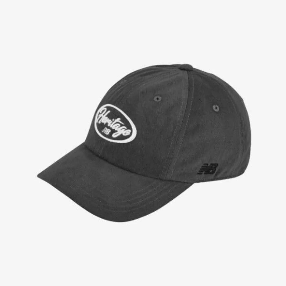 [New Balance] Cap HQK NK8BFF319U-60 Wappen Logo Ball Cap 2 54