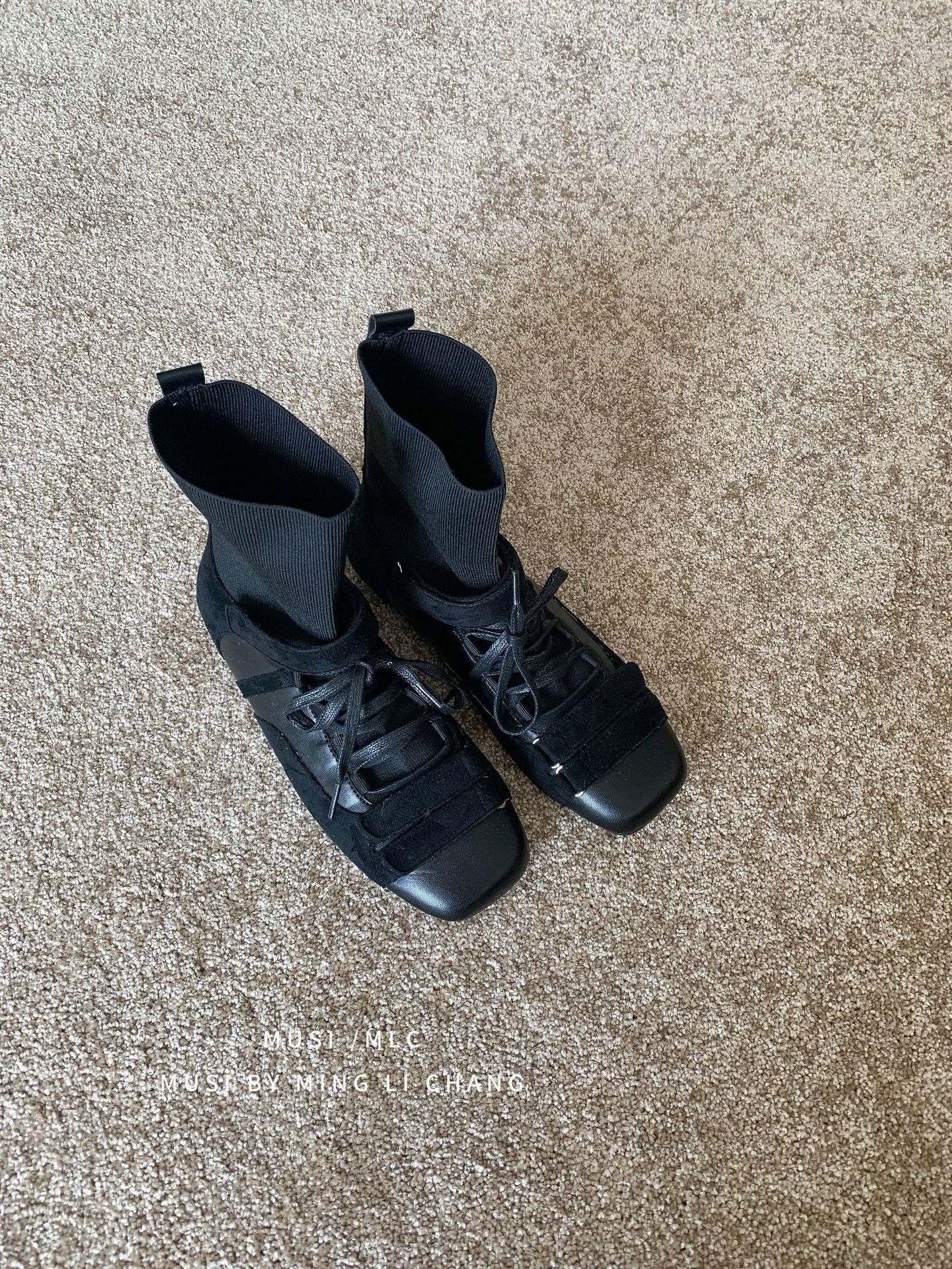 

Retro niche square head inner height increase western cowboy boots short boots women s 2025 autumn and winter new lace-up splicing socks boots 39 чорний