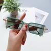 Retro Square Frame Sunglasses: Unisex European & American Style with Metal Frame for Street Fashion