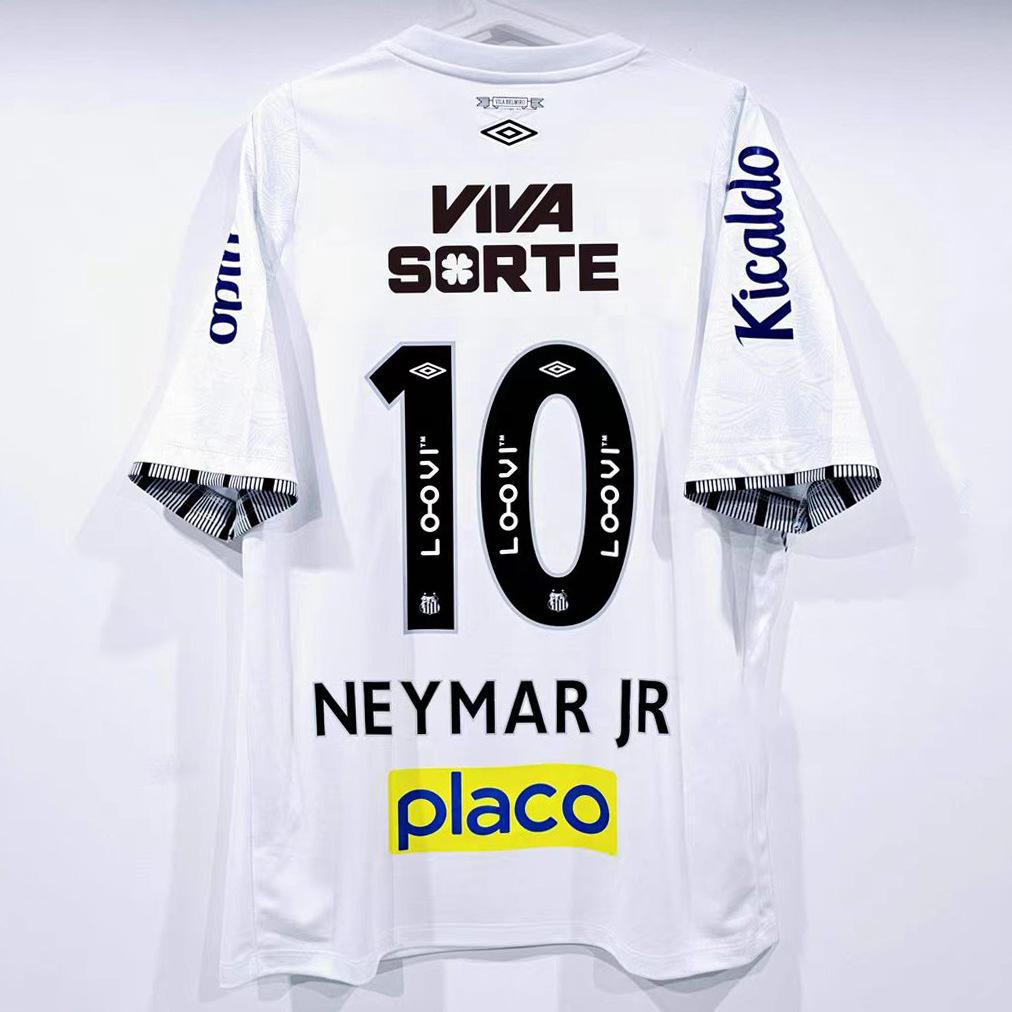 232425 Santos mājas un izbraukuma fanu