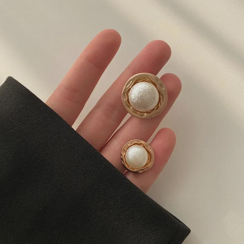 Yisen ESSTUDIO Women's Wool Coat with Decorative Metal and Pearl Buttons