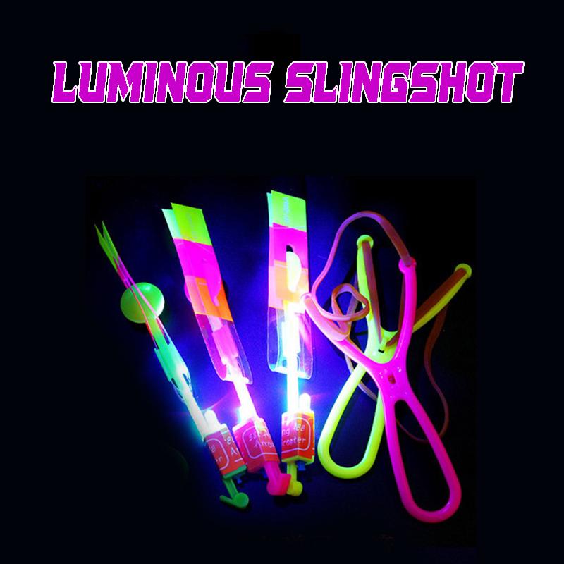 6 Stück Outdoor Leuchtende Rakete Blitz LED Licht Nacht Kinder Leuchtende Schleuder Spielzeug Leuchten Schleuder Elastischer Helikopter Drehendes Spielzeug
