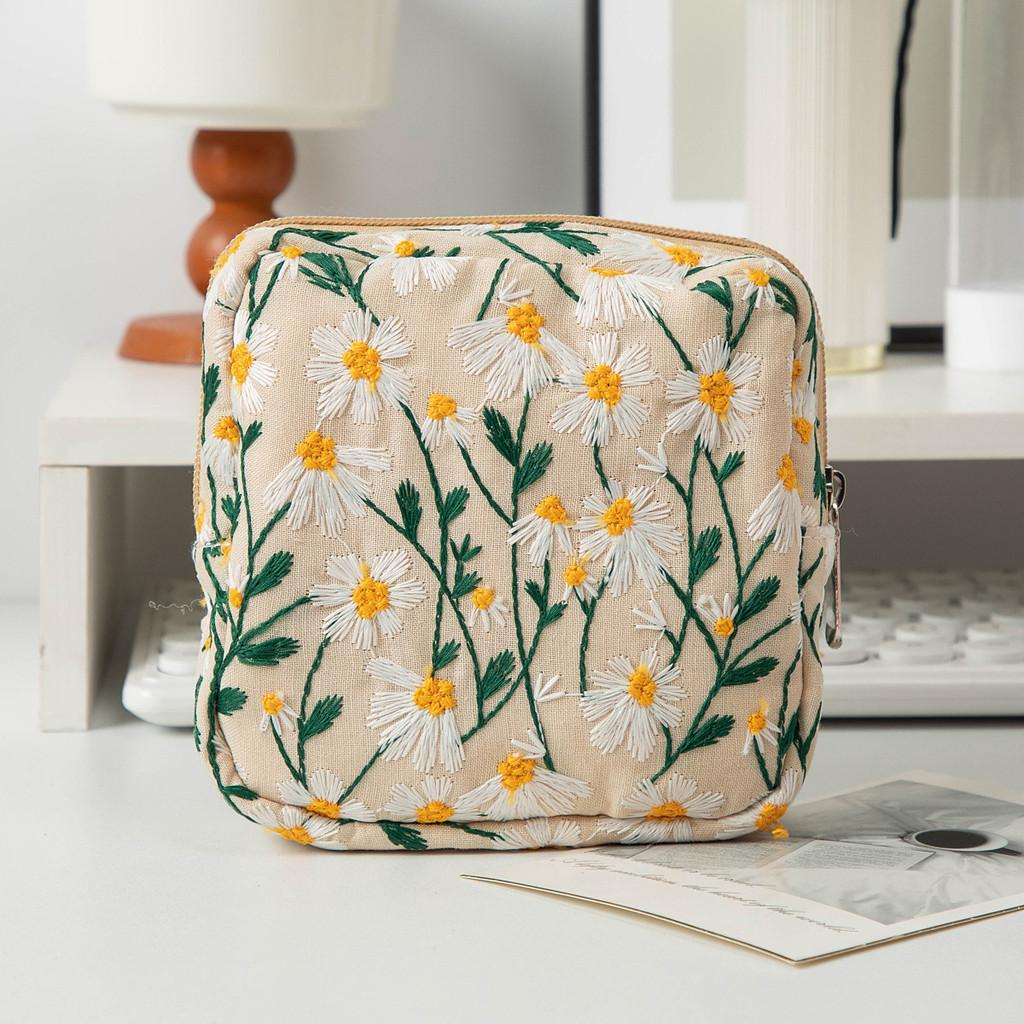 Breathable Canvas Toiletry Organizer With Flower Embroidery For Women And Men
