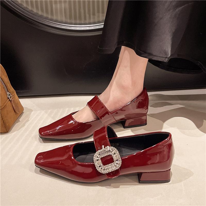 

Модная обувь для женщин Новый стиль Квадратный носок Стразы Квадратная пряжка Плоская подошва Мэри Джейн Одинарная обувь Женские туфли Лодочки Zapatos De Mujer 40 бордовый