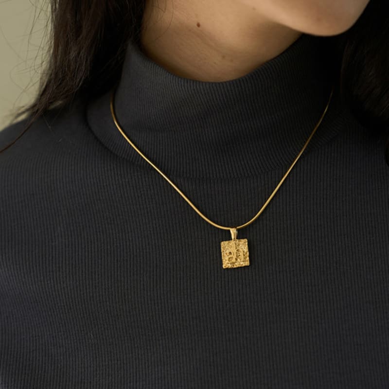 Ahjeong AHJ Rough Texture Necklace. Gold