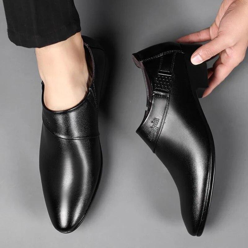 Menn PU-skinnsko Formell kjole Sko for menn Plus Size Fest Bryllup Kontor Arbeidssko Slip on Business Casual Oxfords