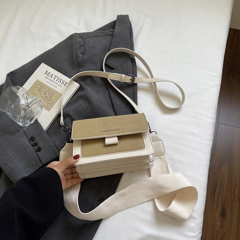 Premium sense small square bag women's 2025 new trendy Korean version wide shoulder strap shoulder bag fashionable versatile messenger bag