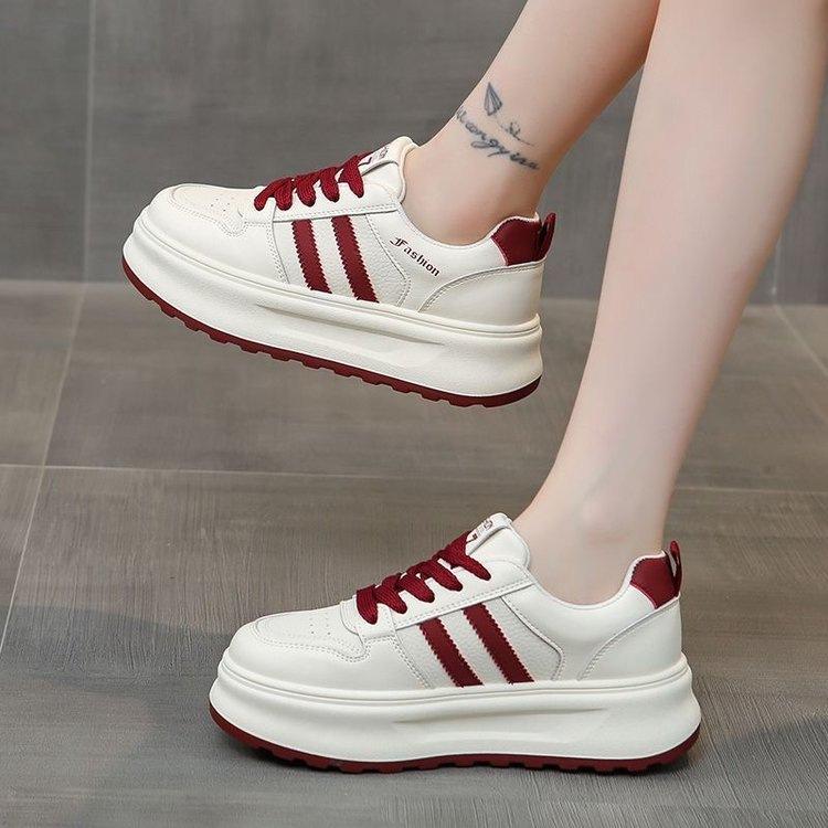 

High-end thick-soled white shoes for women s 2025 spring new sports and leisure shoes to increase the height of versatile trend fashion board shoes 40
