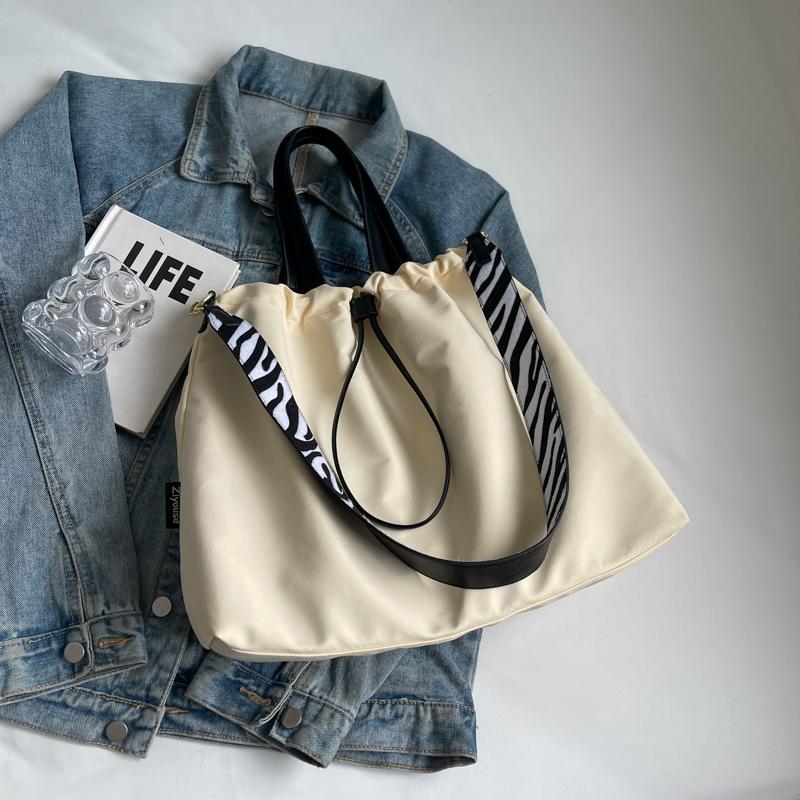 Большая вместительная сумка-ведро с завязками на шнурке женская сумка через плечо сумка — фото 17