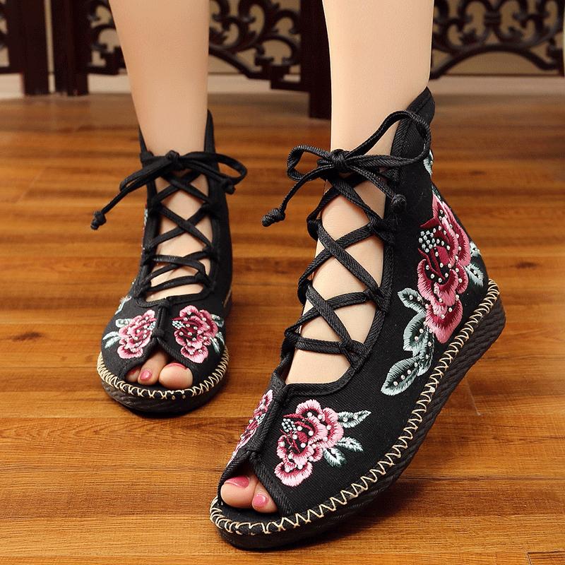 

Veowalk Ручная работа Высокие женские парусиновые сандалии-гладиаторы на плоской подошве с открытым носком Летние хлопковые вышитые кружевные туфли на шнуровке Sandials Mujer 41 чёрный