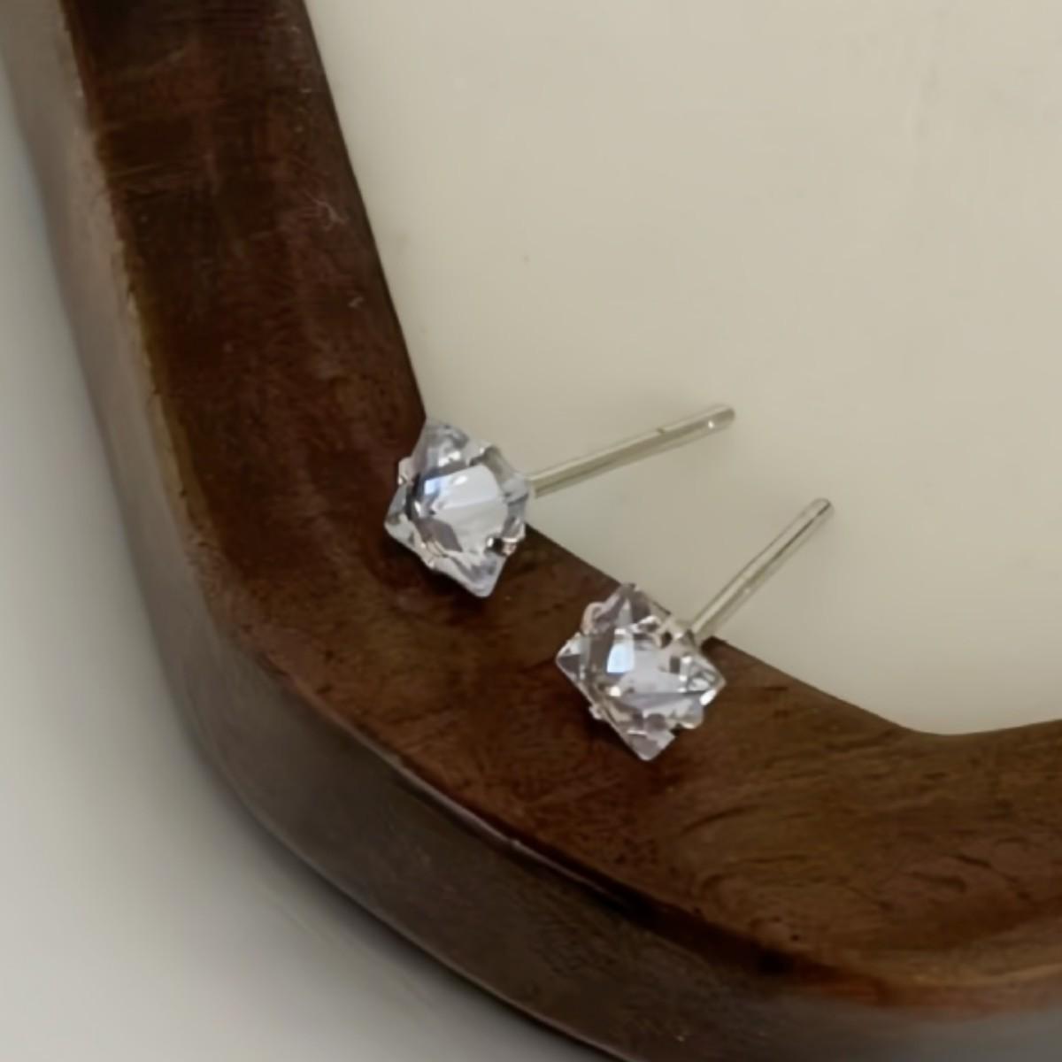 Европейские и американские квадратные модные серьги-гвоздики с цирконом