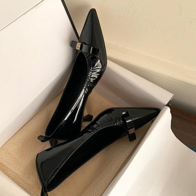 

New women s fashion single shoes leather low heel large size non-slip beef tendon sole small leather shoes pointed fashion sheepskin women s shoes 39 чёрный