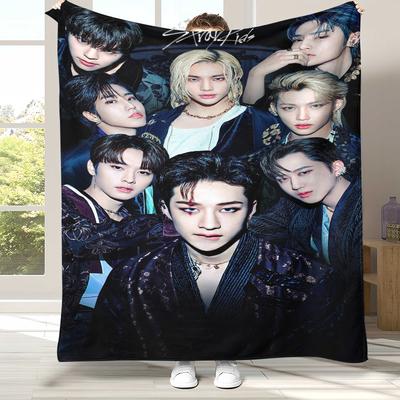 HD Stray Kids Kpop Star Flanelldecke, Ultra Weiche Warme Plüschdecke für Zuhause Schlafzimmer Bett Sofa Abdeckung Camping Picknick Geschenk