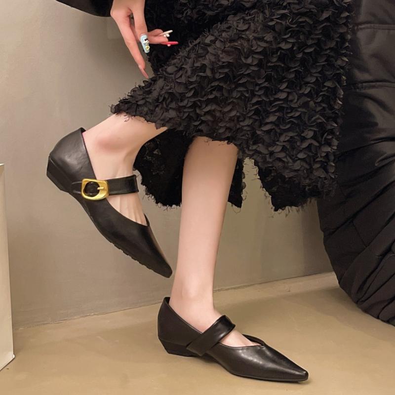 Fashion Women Pointed Toe Flats Shoes New Elegant Loafers Summer Sandals 2025 Designer Dress Party Woman Shallow Shoes Zapatos Mujer