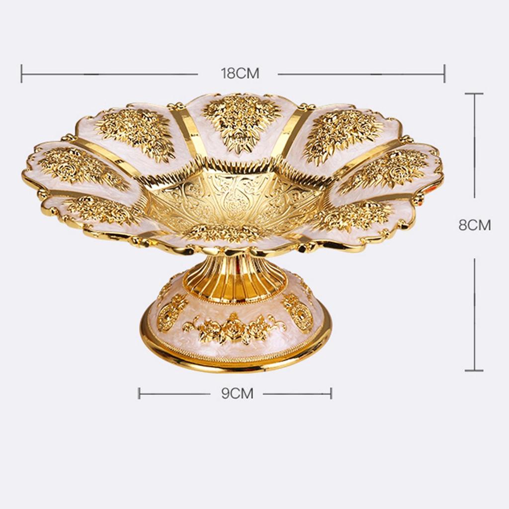 Charmanter Tortenständer mit Reliefmuster und Sockel für die Dekoration von Schokoriegeln