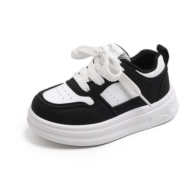 

Детская ультралегкая школьная обувь на весну и осень, спортивная обувь для мальчиков, детская обувь на липучках для девочек, белая обувь в университетском стиле 21-26 yards 6 pairs in one hand