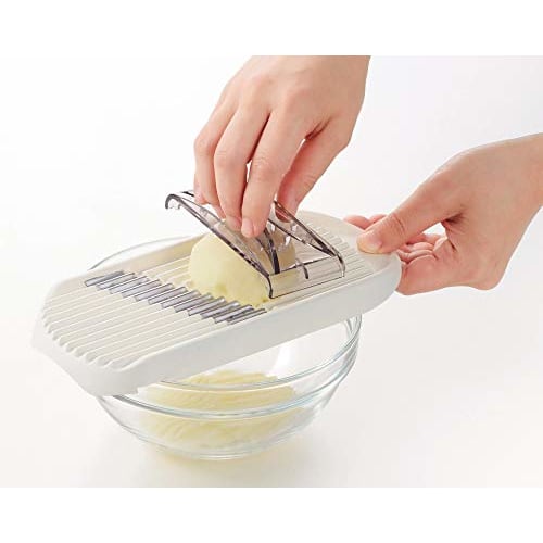 PEARL METAL Gadgetcon CC-1207 Yellow Slicer, 23.3cm Long x 10.3cm Wide x 5cm High, Wave-Shaped Potato and Vegetable Slicer