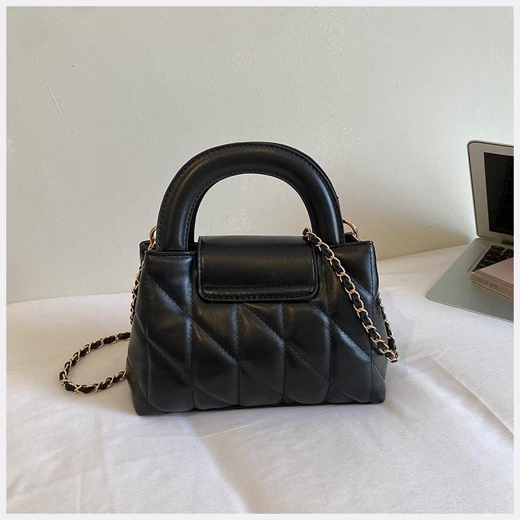 IELGY Diamond Chain Messenger Bag Summer Fashion Commuter Shoulder Handbag