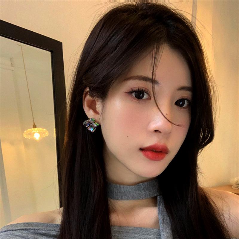 Elegant Dreamy Crystal Cube Earrings: S925 Silver, Aurora Super Flash, Luxury Temperament Studs for Women.