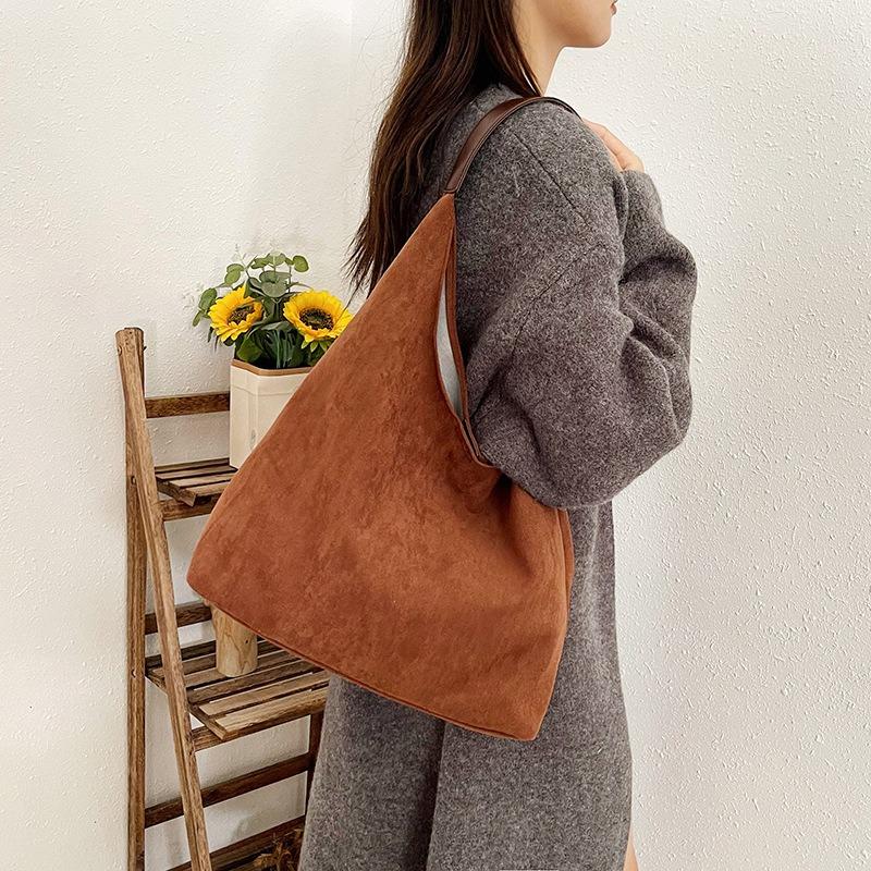 Herbst und Winter neue Tragetasche Damen mattes Wildleder große Kapazität Schultertasche Pendler lässige Mode trendige Achseltasche