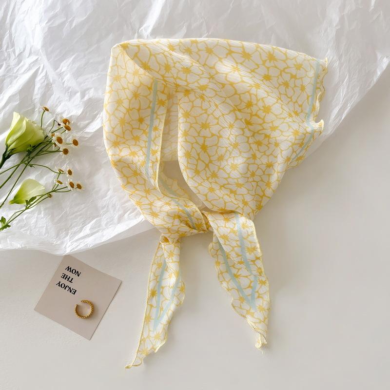 Small Floral French Countryside Style Triangular Headscarf Versatile Women In Summer Sweet Fresh Silk Scarf Internet Famous Photo
