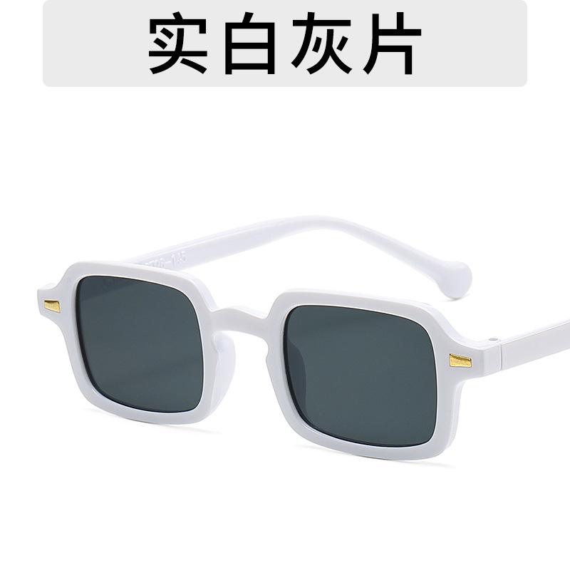 Vintage Square Sunglasses Woman Mirror Retro Rivet Yellow Glasses Female Brand Designer Fashion Black Shades UV400