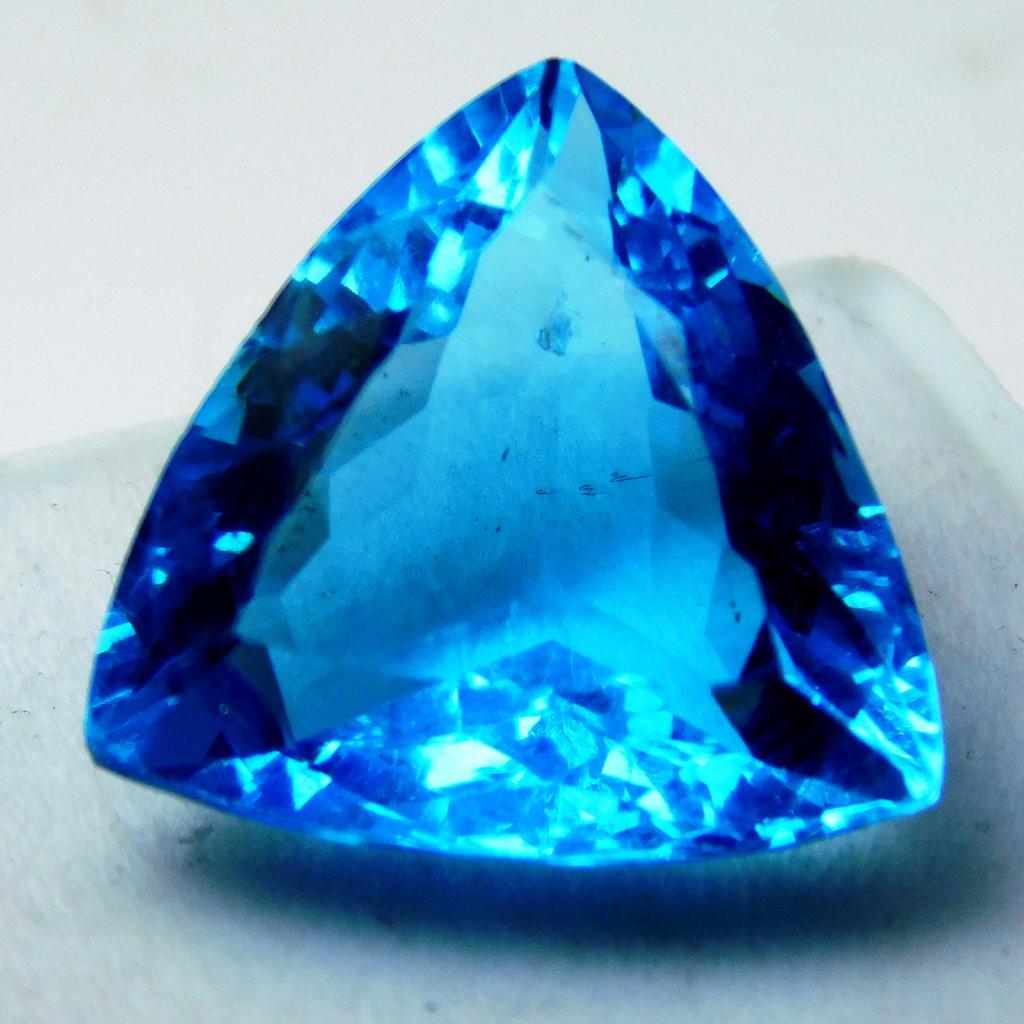 Natural Blue Aquamarine 10 Carat Trillion Cut Loose Gemstone
