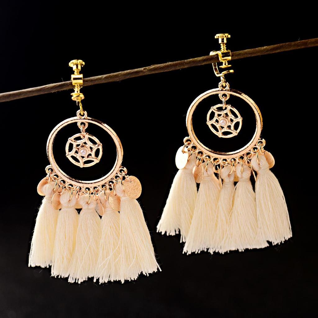 Yunnan Ethnic Bohemian Feather Earrings - Exaggerated No-Pierce Clips for Women
