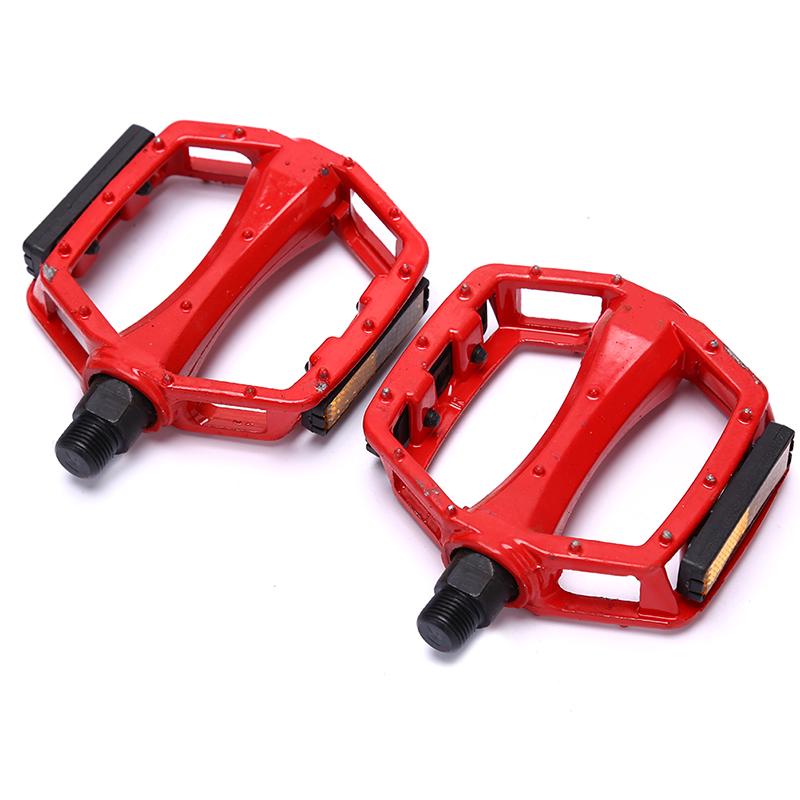 

1Pair Bicycle Pedals Mountain Bicycle Aluminum Alloy Footrest Cycling Flat Pedals червоний
