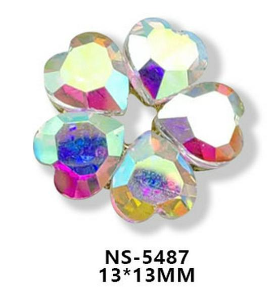 Persikofärgade Hjärta Strass Nageldekorationer - Fembladiga, Superglänsande Nageldekorationer Inspirerade av Japanska och Koreanska Trender