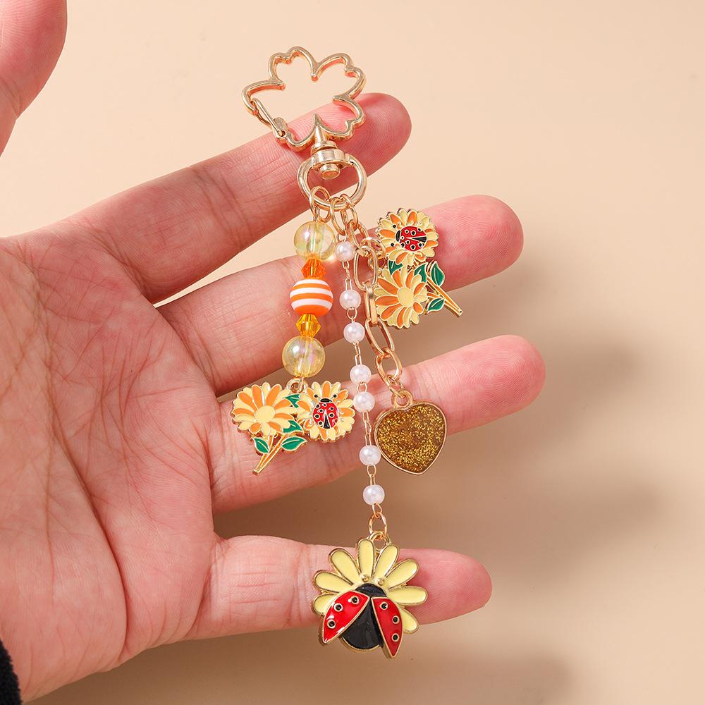 Garden Ballet Keychain Lightweight Flower Butterfly Key Ring Ladybug Enamel Keychain Beaded Bag Charm For Backpack