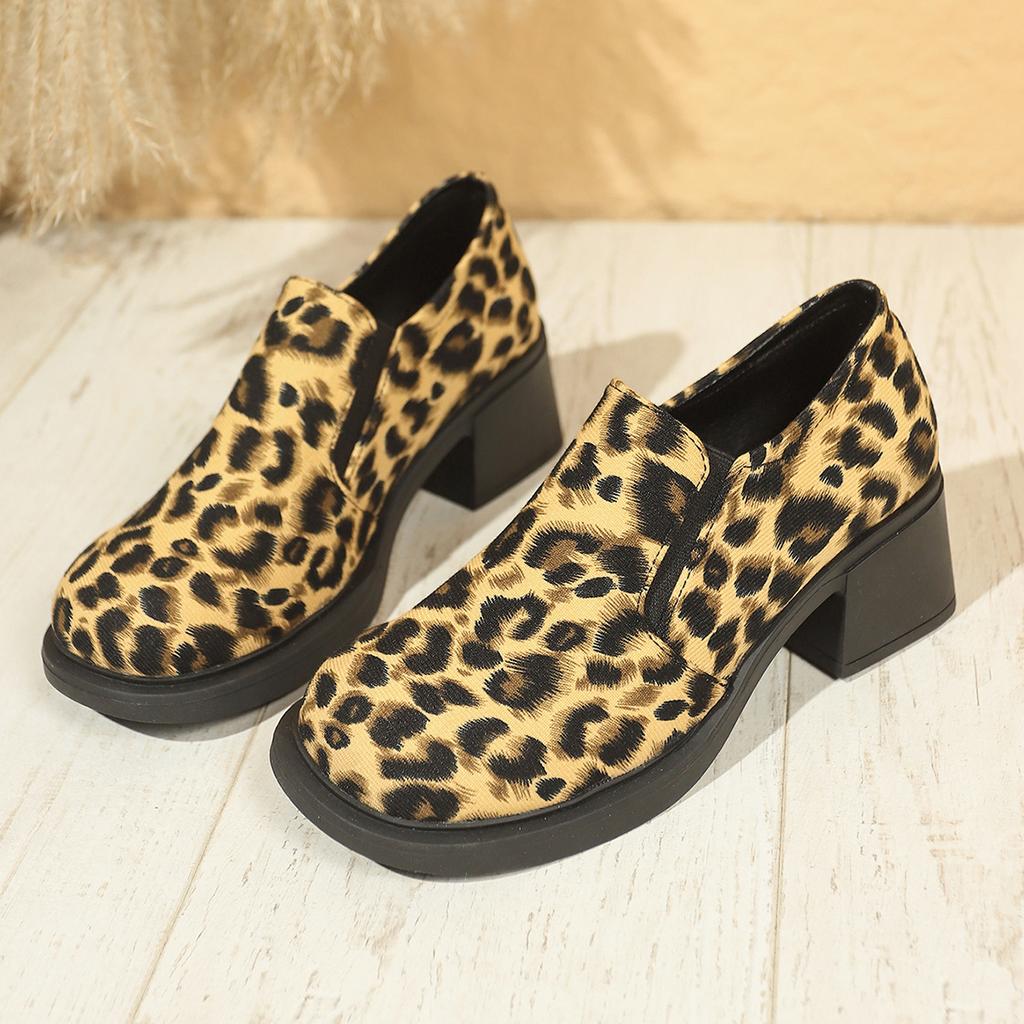 Buty damskie jesienne na grubym obcasie, na niskim obcasie, pojedyncze, w panterkę, wsuwane mokasyny w dużych rozmiarach