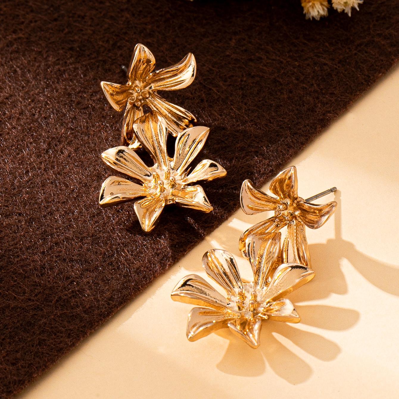 

Women s Earrings, 2 Flower-Shaped Simple and Stylish Earrings, Suitable for Daily Wear and Vacation Wear