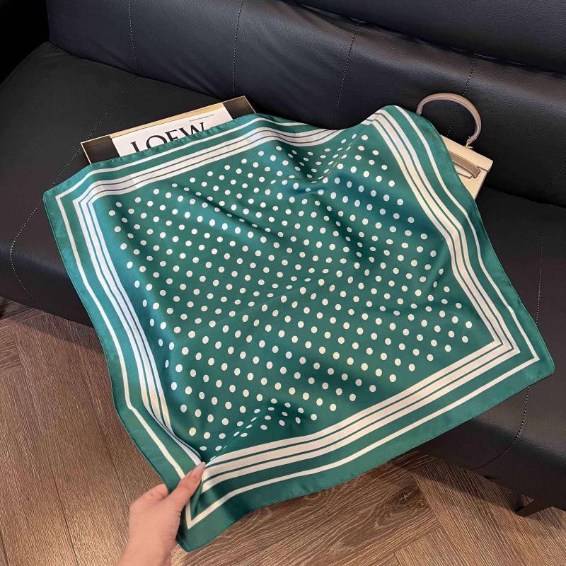 New 71 * 71cm Korean version small square scarf women's silk scarf spring and summer thin sunscreen scarf neck protection tied bag headband scarf