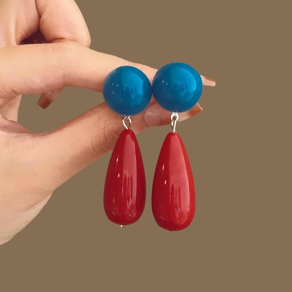 2025 New Retro Hong Kong Style Colorful Earrings: Luxury, High-End Studs, Exaggerated Fashion for Women