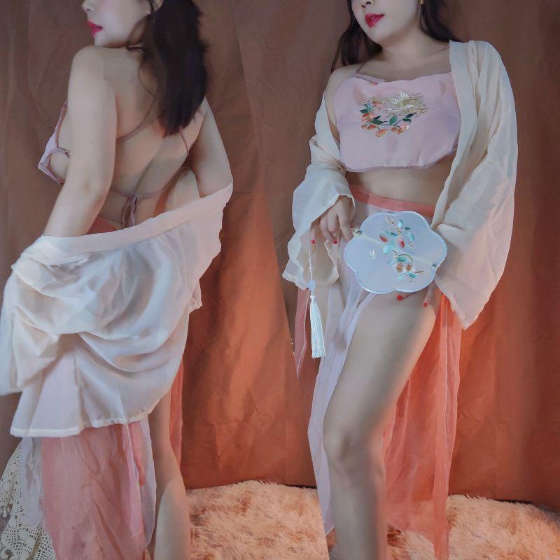 

Amazon Ancient Style Han Chinese Clothing Pajamas Oversize Women s Clothing Rice White + Pink 3X(Suggested 80.00 kg-100.00 kg)