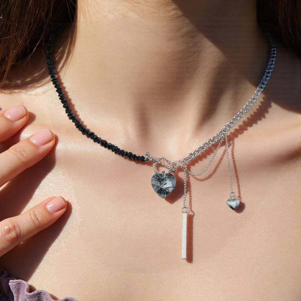Elegant Heart Pendant Necklace Unique Heart Shape Necklace Choker Jewelry For Enhancing Your Fashion Statement