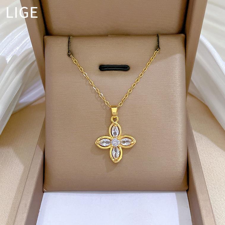 Lucky Grass Full Diamond Light Luxury Temperament Gorgeous Full Diamond Necklace Women'S Versatile Clavicle Chain Titanium Steel Chain