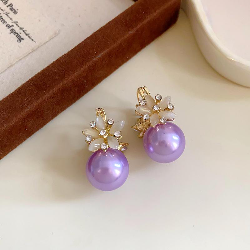 Silver Needle French Fresh Exaggerated Diamond Earrings Light Luxury High-end Stud Earrings Temperament Earrings Design Sense Niche