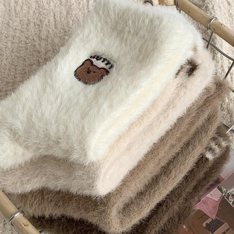 1/4Pairs Autumn Winter Women'S Thick And Warm Cartoon Animal Bear Bow Pattern Design Socks Suitable For Indoor Home Wear