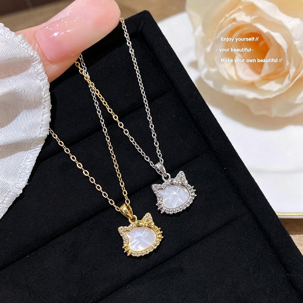 Charming Cat Choker Necklace with Faux Mother-of-Pearl Pendant - Simple, Elegant Design for Women