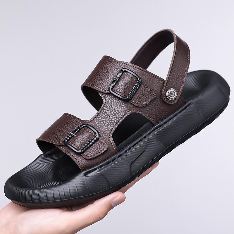 La primera capa de piel de vaca es resistente al desgaste y transpirable, dos zapatos de playa para exteriores, las sandalias para hombre son sencillas y versátiles,