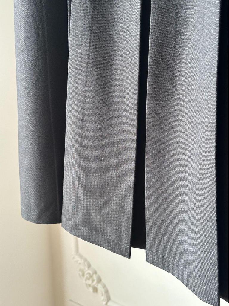 High-Waisted Pleated Wool-Blend Midi Skirt for Women - Autumn/Winter, Slimming A-line with Pressed Pleats and High-Quality Texture