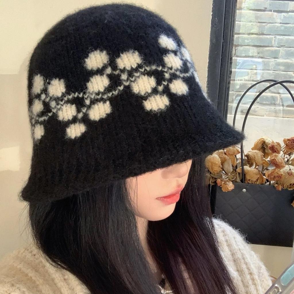 Retro Style Jacquard Knitted Bucket Hat Women's 2025 New Plush Hat, Ear Protection and Face Small Pullover Hat