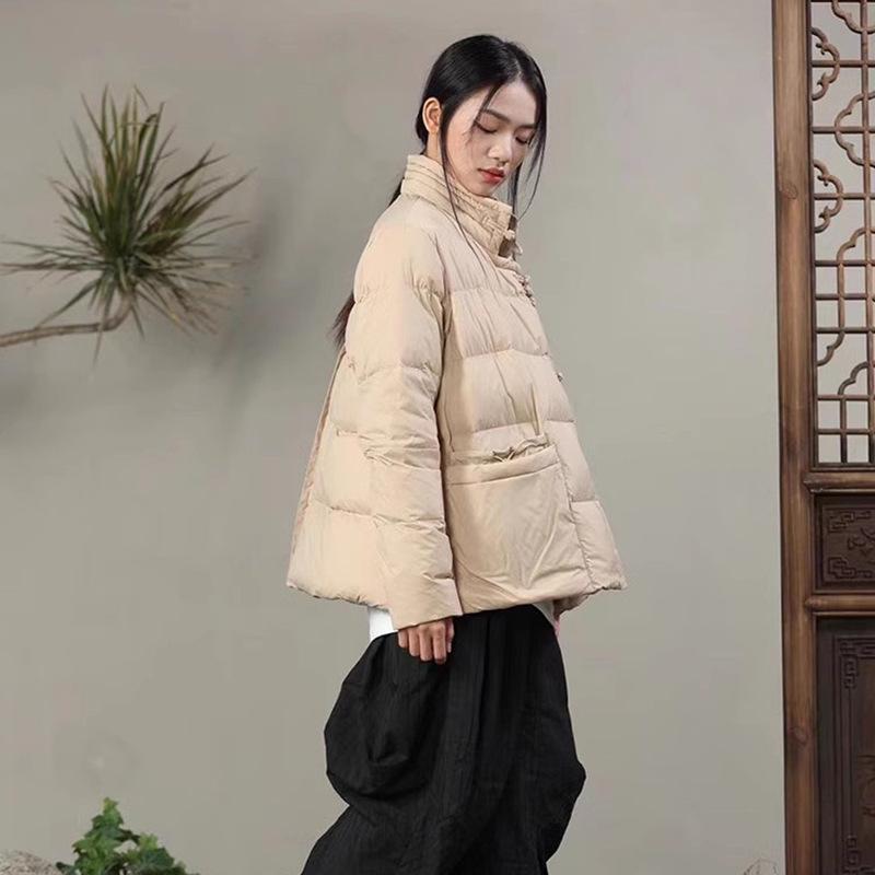New Chinese-style button-down jacket women's short 2024 winter fashion stand-up collar thickened white duck down retro warm jacket