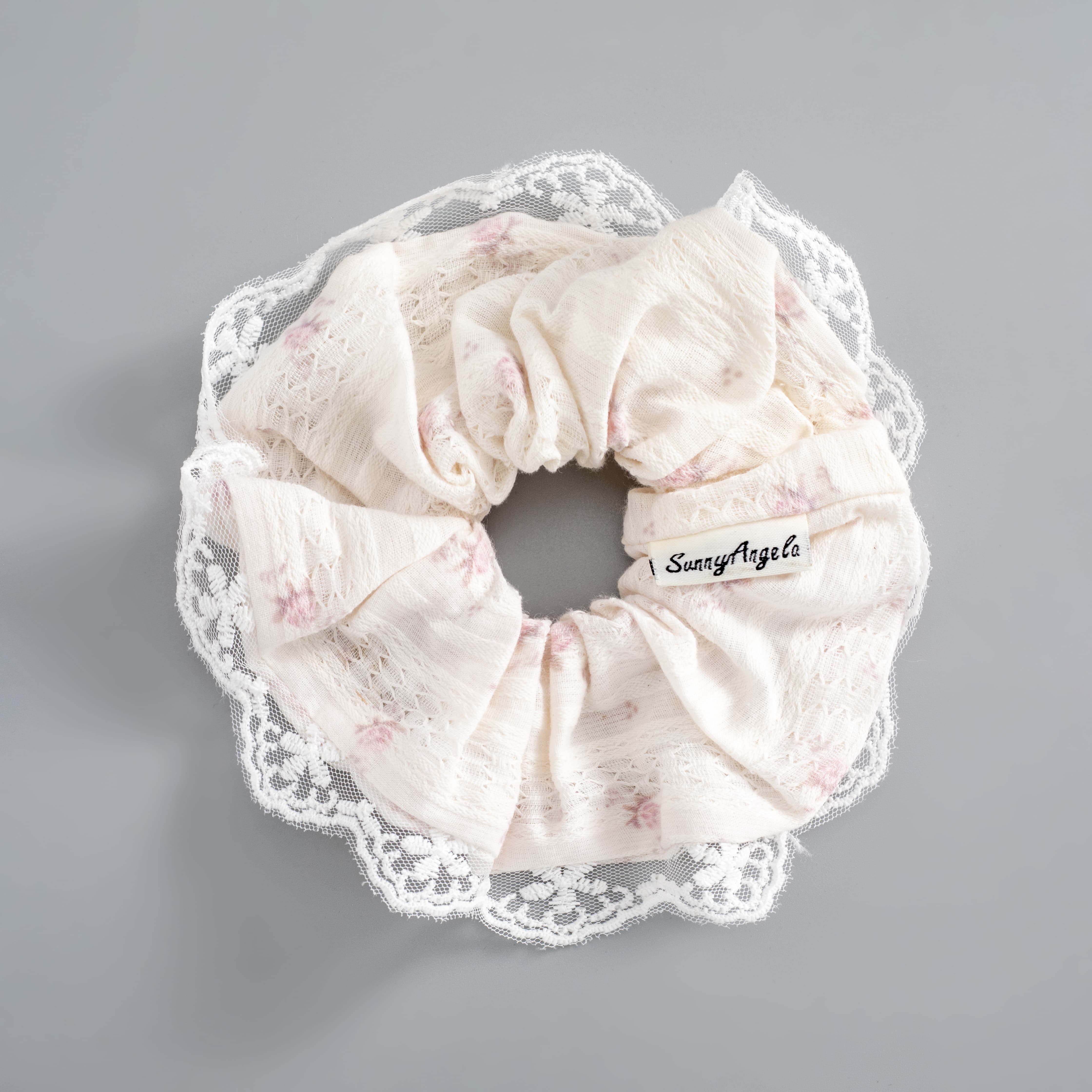 

1 шт. Резинка-скранчи с розовым цветочным принтом: Очаровательные резинки для волос ручной работы с винтажным шармом Резинки-скранчи для волос: Нежный и Романтичный Аксессуар