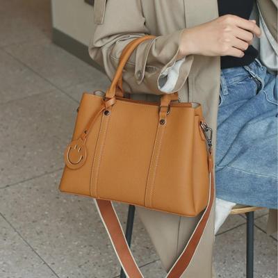Borsa a Spalla in Vera Pelle di Vacchetta 2024 - Elegante Borsa di Alta Gamma per Signore, Ideale per Madri di Mezza Età e Suocere