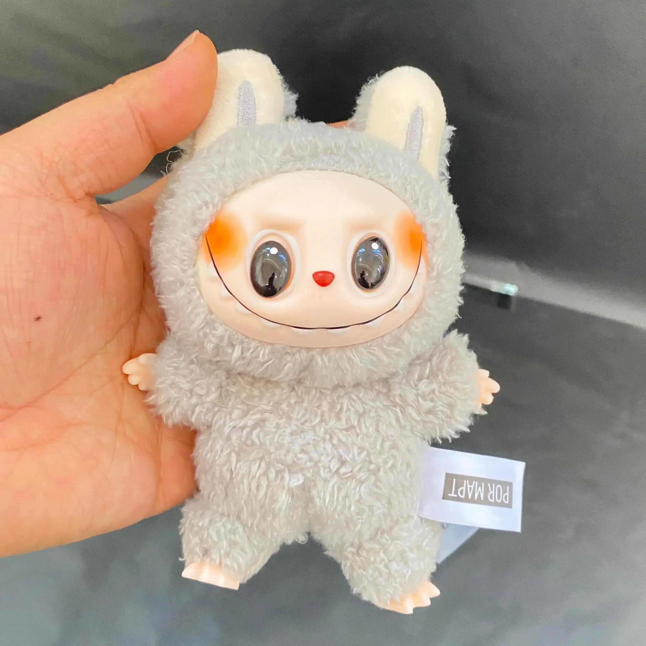 

Плюшевая игрушка Labubu The Monsters Heartbeat Macaron Enamel Face Милый рюкзак Подвеска Украшение Плюшевая кукла Одежда Брелок Подарки