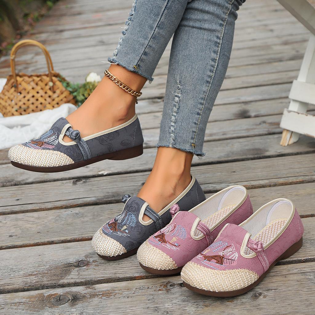In, Pantofi de pescar, Pantofi simpli, Pantofi brodați, Stil etnic, Pantofi de mamă